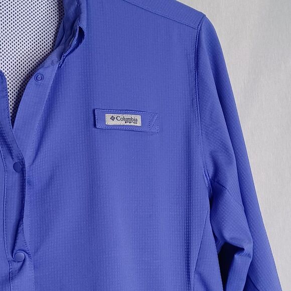 Columbia Women's Vibrant Blue Button Down Shirt - Picture 10 of 13